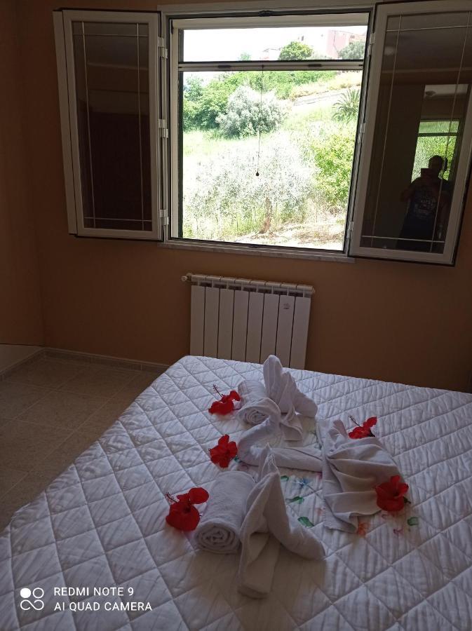 Villa Belvedere Campofelice Di Roccella Esterno foto